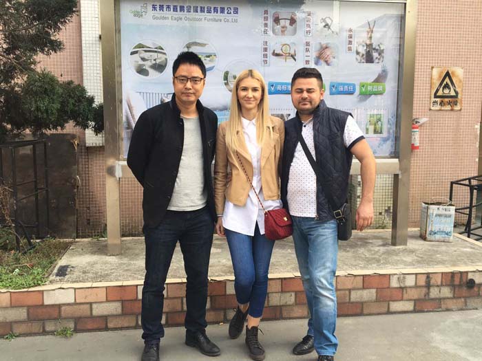 熱烈慶祝嘉鵬戶外躺床與羅馬尼亞客戶合作!